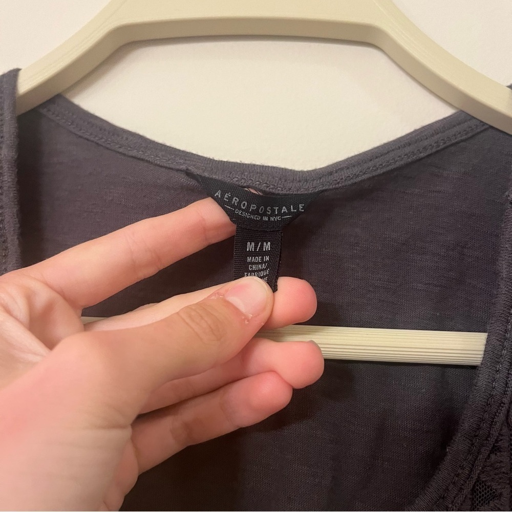 Dark grey Aéropostale embroidered loose tank top women’s medium - Picture 3 of 5
